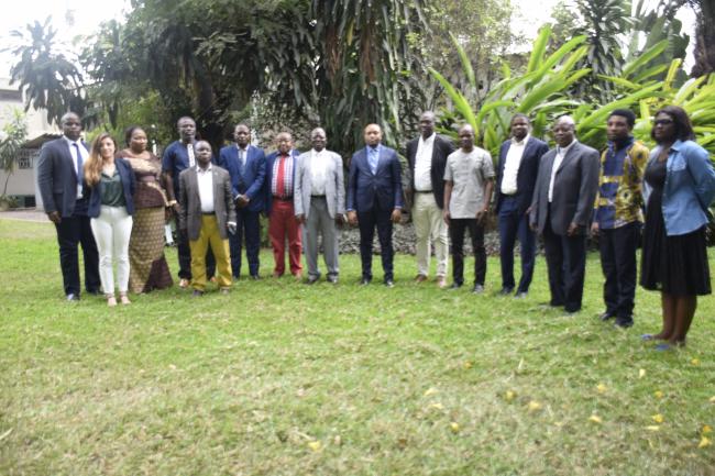 conservation : WCS ET LES PARTENAIRES LOCAUX S’ACCORDENT POUR LANCER LA CAMPAGNE INNOVANTE POUR REDUIR  LA CONSOMMATION DE VIANDE DE BROUSSE EN MILIEUX URBAINS.