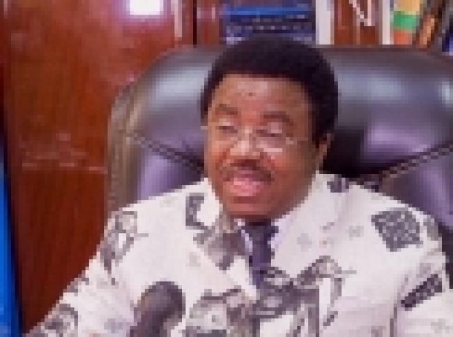 Le Dr. COSMA WILUNGULA PROMU PROFESSEUR ORDINAIRE